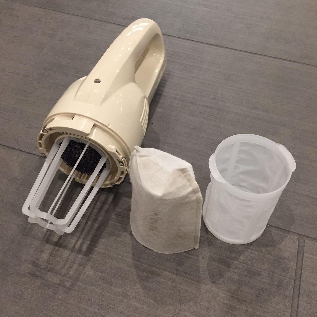 Makita マキタ 充電式クリーナー CL116DWI