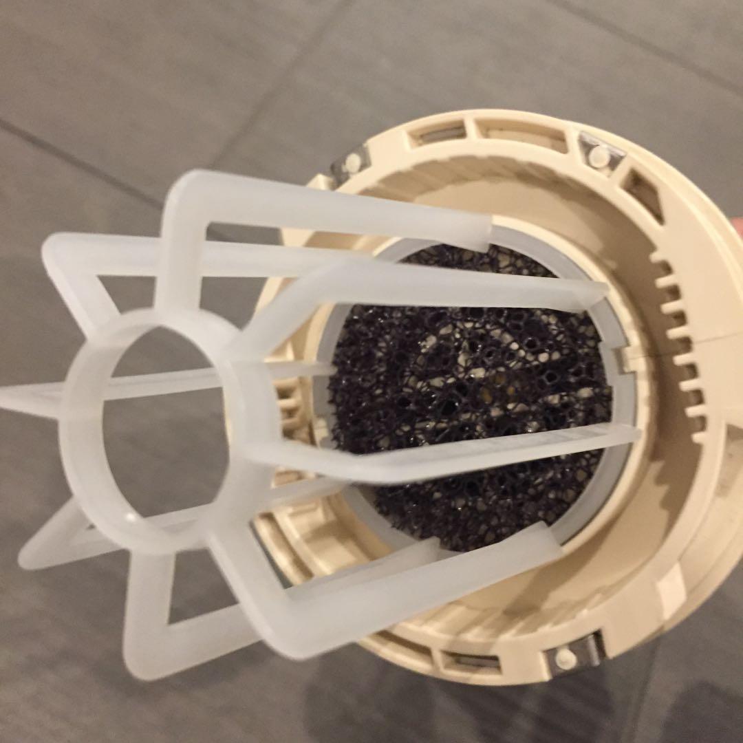 Makita マキタ 充電式クリーナー CL116DWI