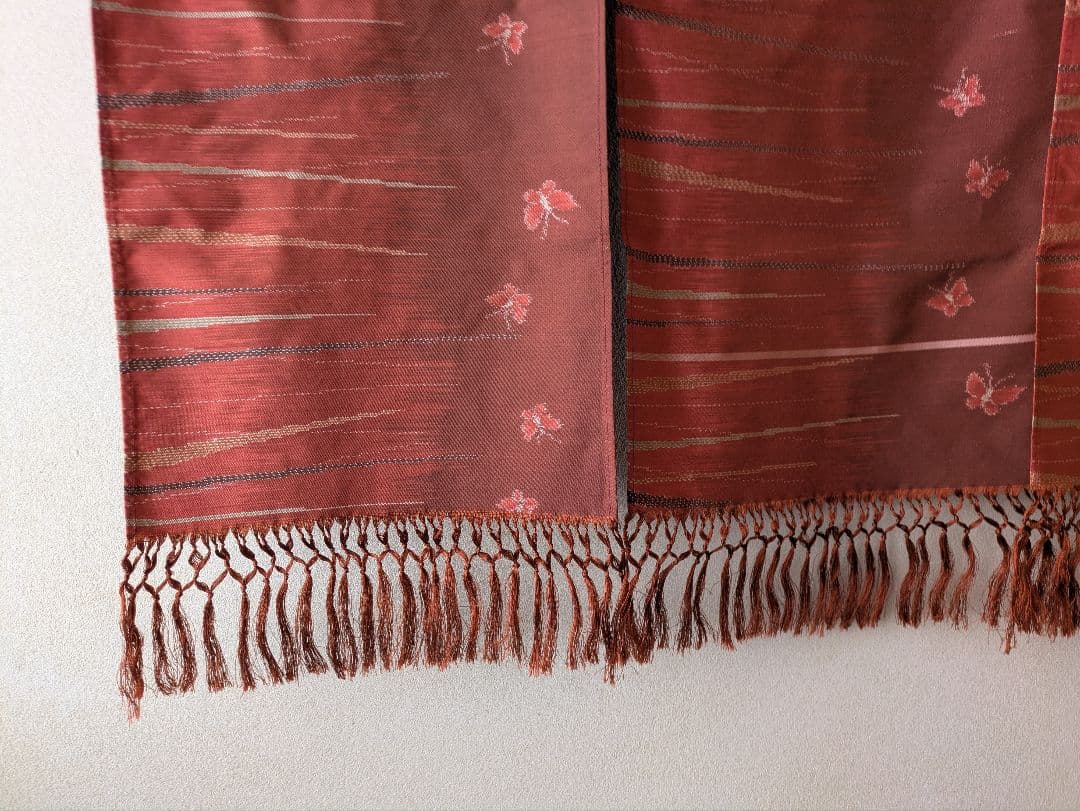 暖簾　紬　赤色 花柄３枚仕立て　フリンジ付き