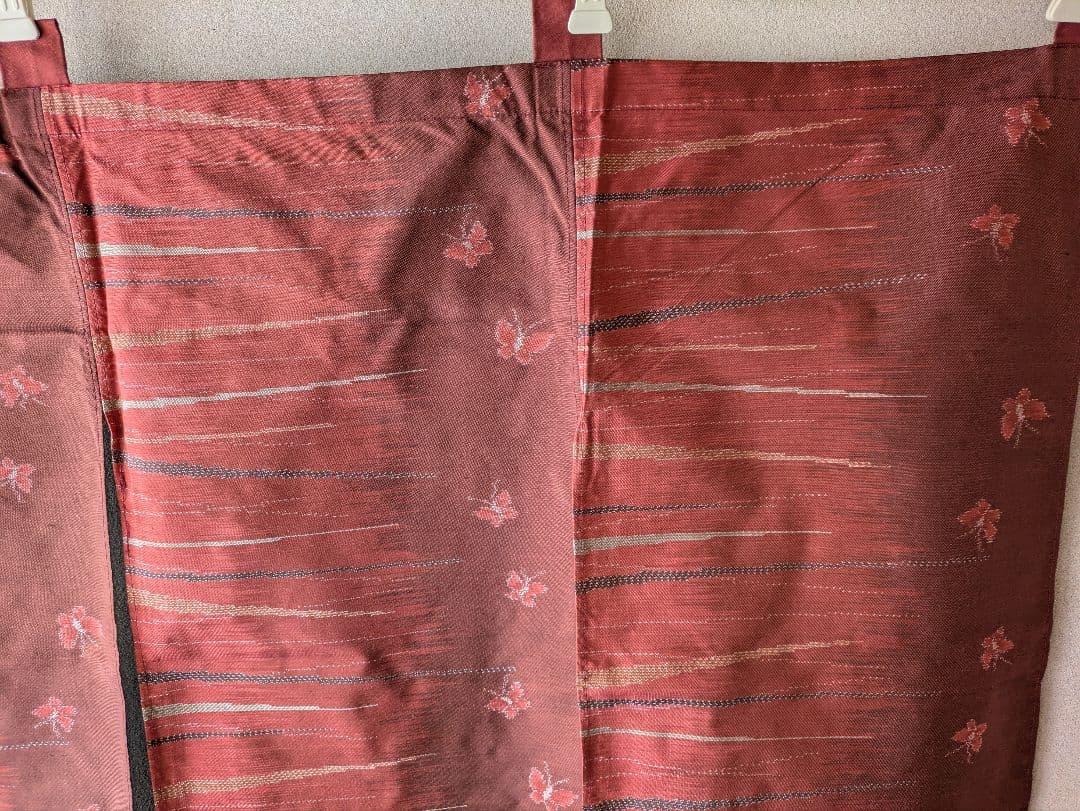 暖簾　紬　赤色 花柄３枚仕立て　フリンジ付き