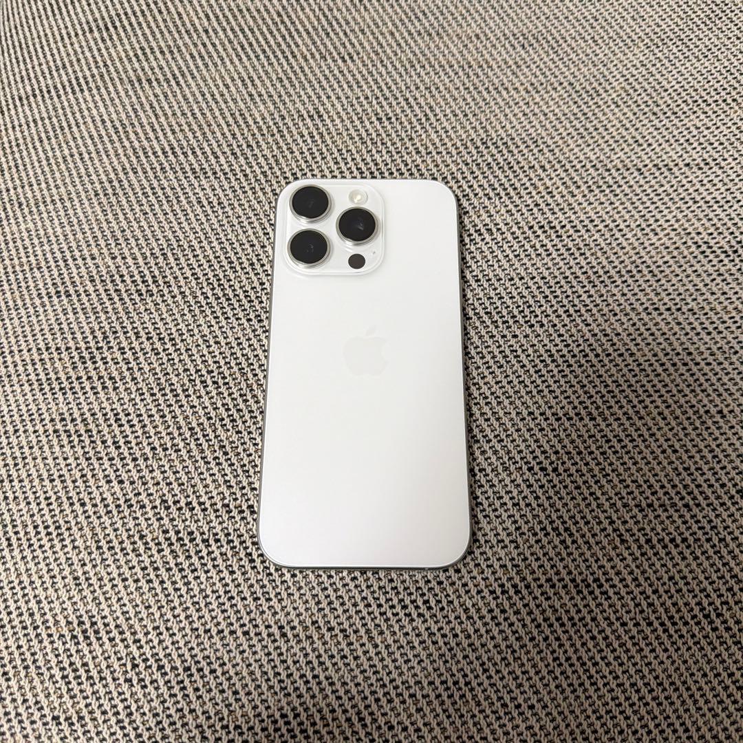 Apple iPhone 16Pro 本体