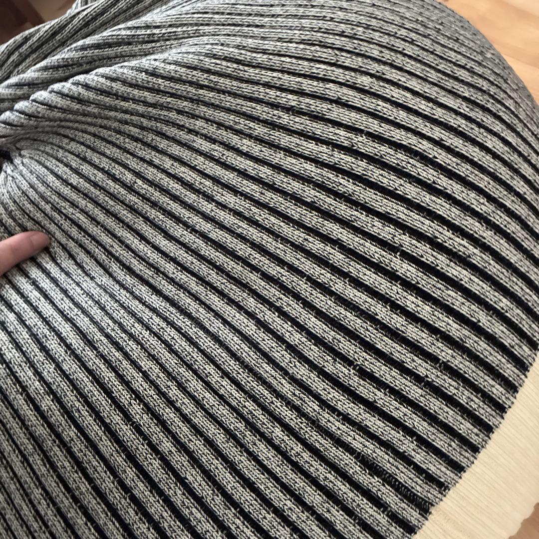 ①IDEE ＰＵＵＦ　Ｂｏｄｙ ＣＯＶＥＲ　Ｗｈｉｔｅ　×　Ｂｌａｃｋ　Ｍｉｘ