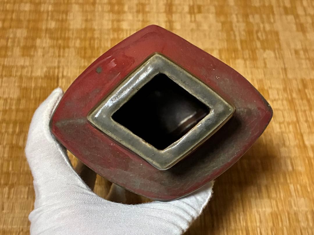 六角形 陶器 花瓶 花入 壺 赤緑釉薬 花模様 銘あり