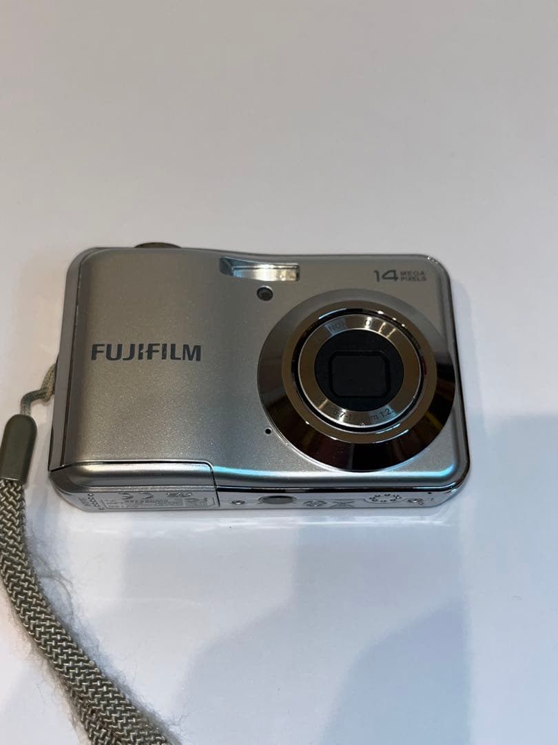 FUJIFILM FinePix AV150本体のみ