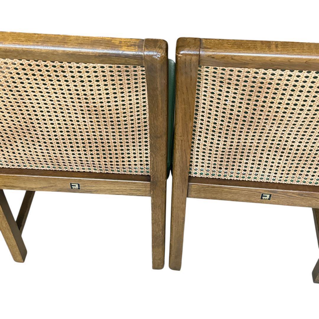 老舗高級家具メーカーである「コスガ（KOSUGA）」ダイニングチェア2脚