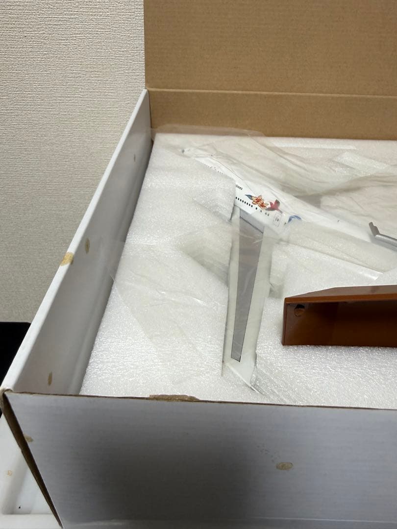 JAL日本航空B747 リゾッチャ塗装1/200 ダイキャストモデル