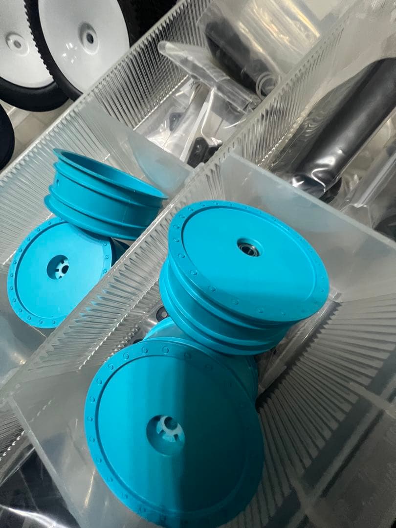 アソシエイテッド　RC10-B4