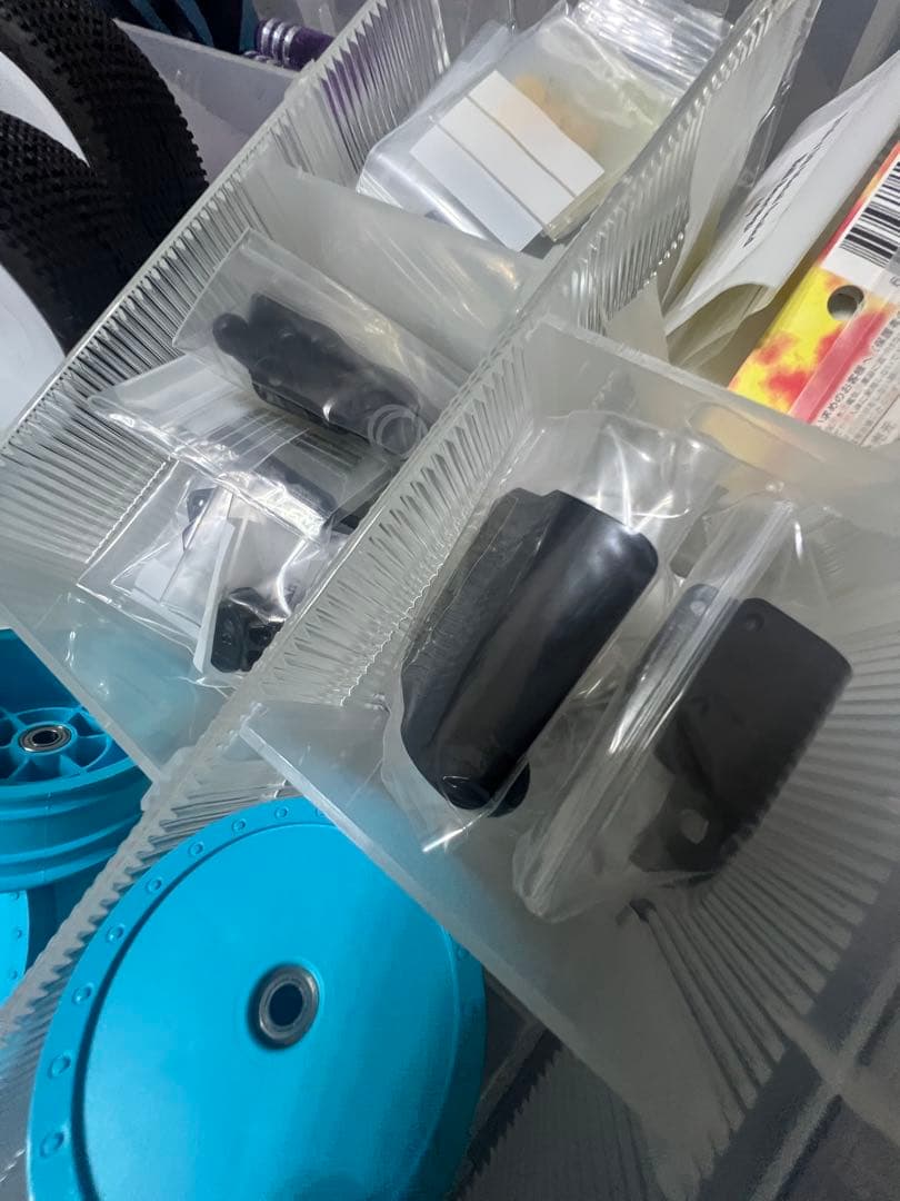 アソシエイテッド　RC10-B4