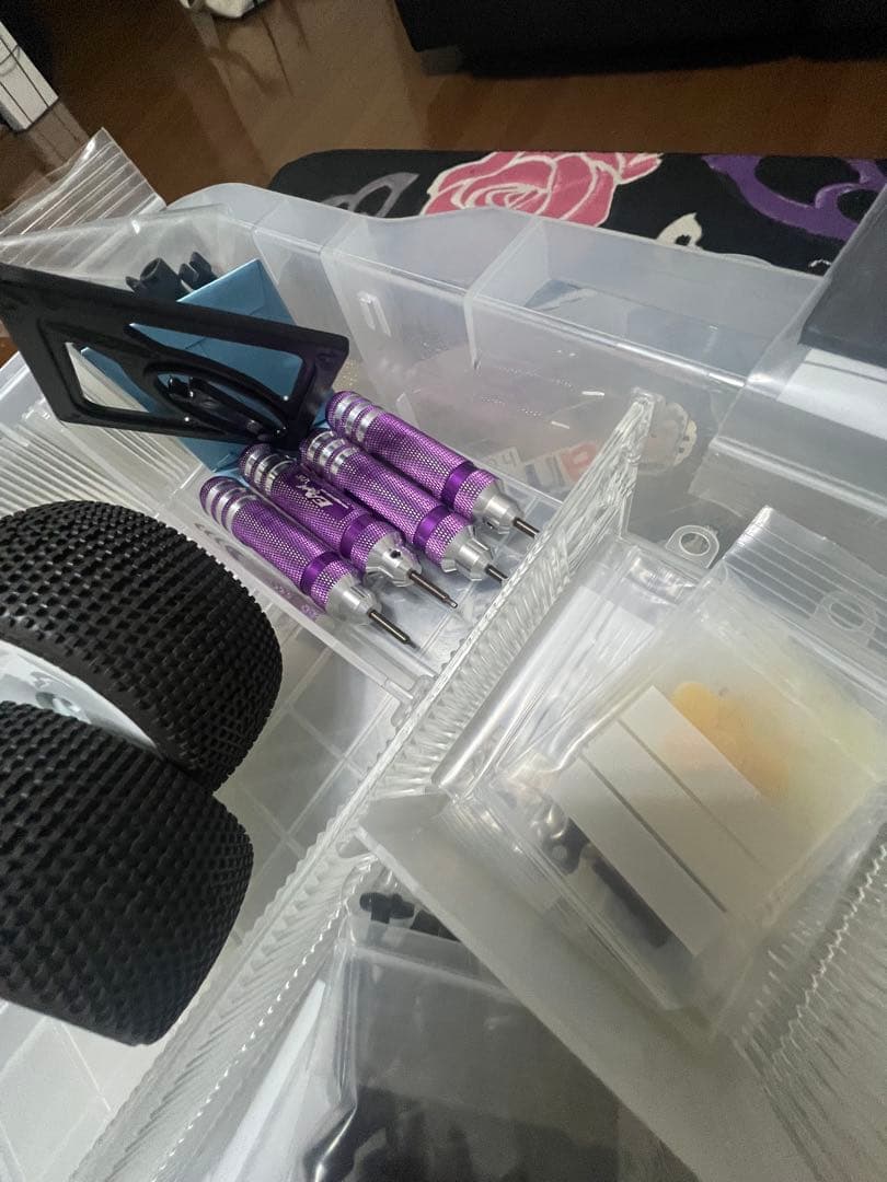 アソシエイテッド　RC10-B4