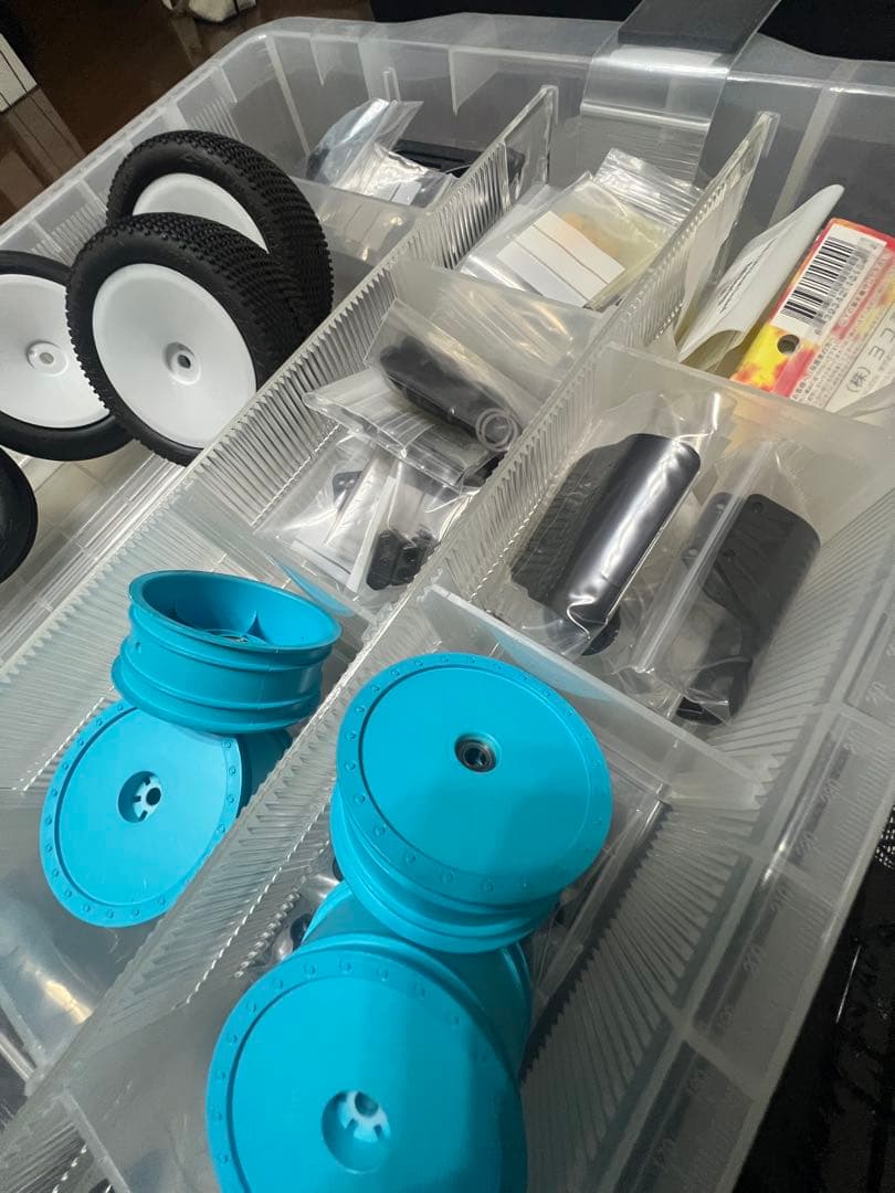 アソシエイテッド　RC10-B4