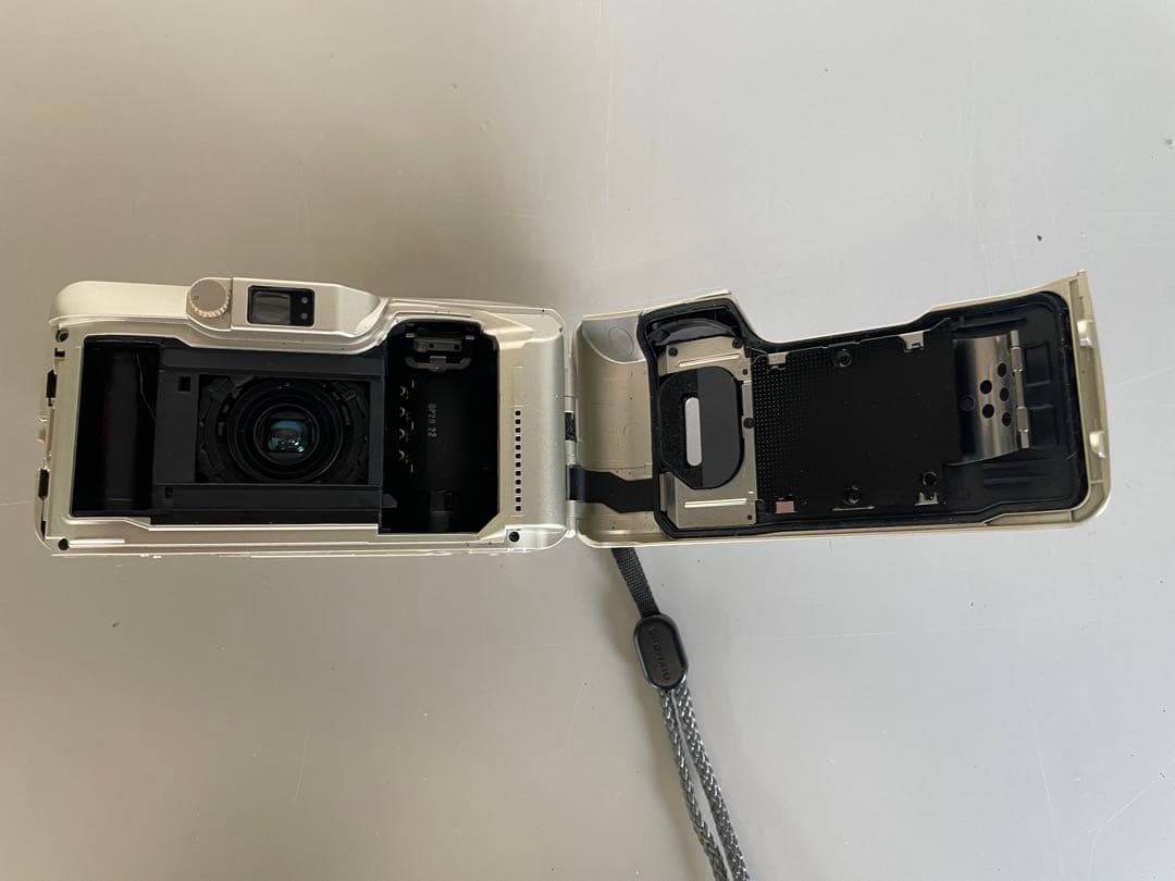 ❷美品 オリンパス ミューⅢ 135 フィルムカメラ シルバー
