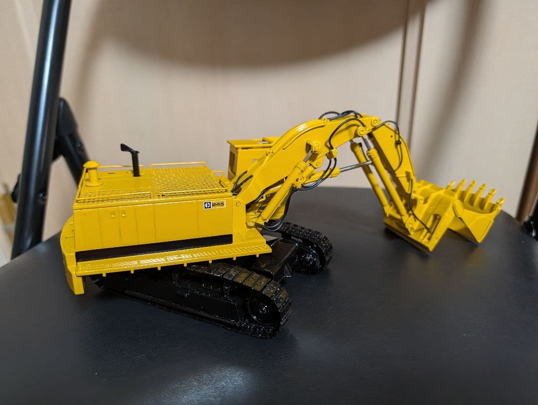 絶版品　CCM CAT 245 Front Shovel 1/50