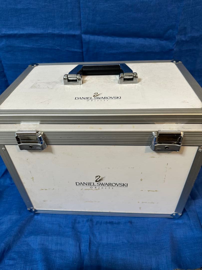 スワロフスキー　球体オブジェ