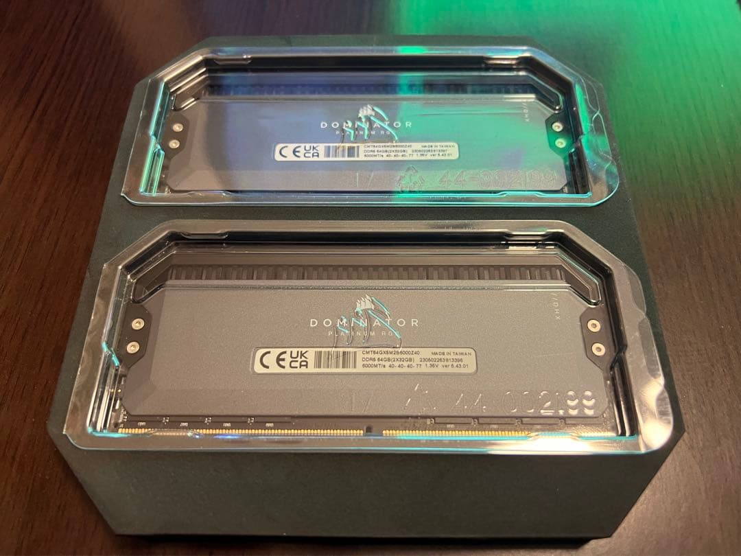 メモリー CORSAIR Dominator Platinum RGB DDR5 64GB