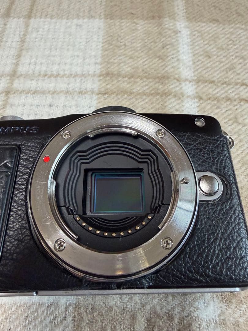 オリンパス E-PM2ジャンク＋15mmF8レンズ、充電器、SDカード16GB