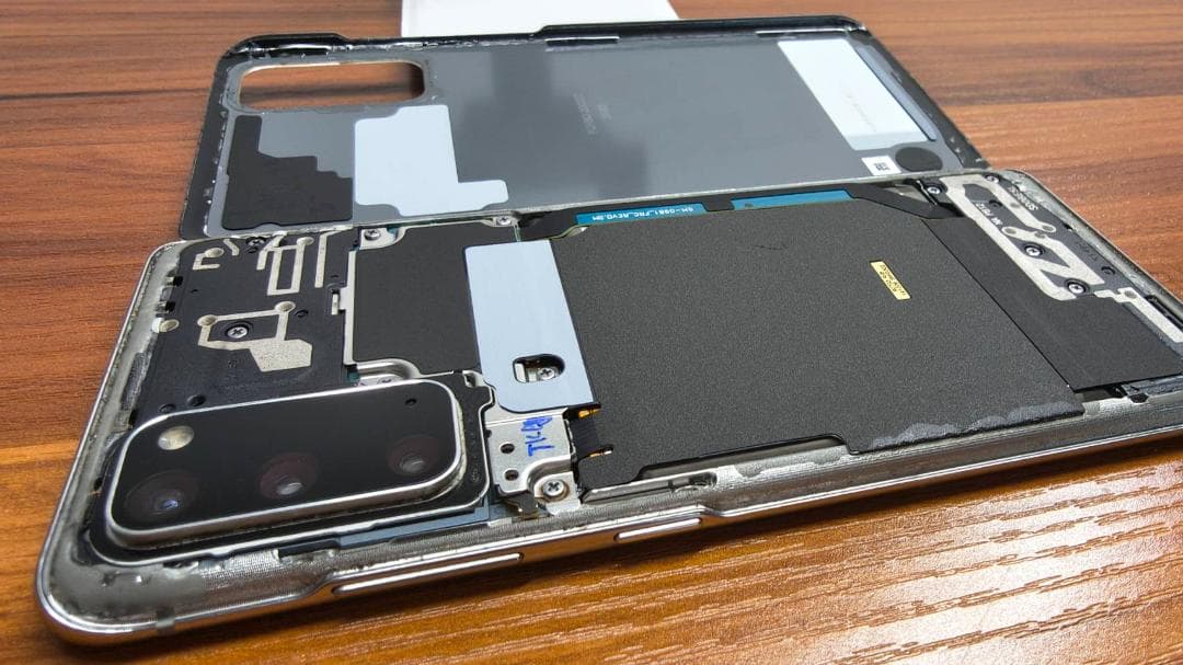 【ジャンク】Galaxy S20 5G（ドコモ版 SC-51A）