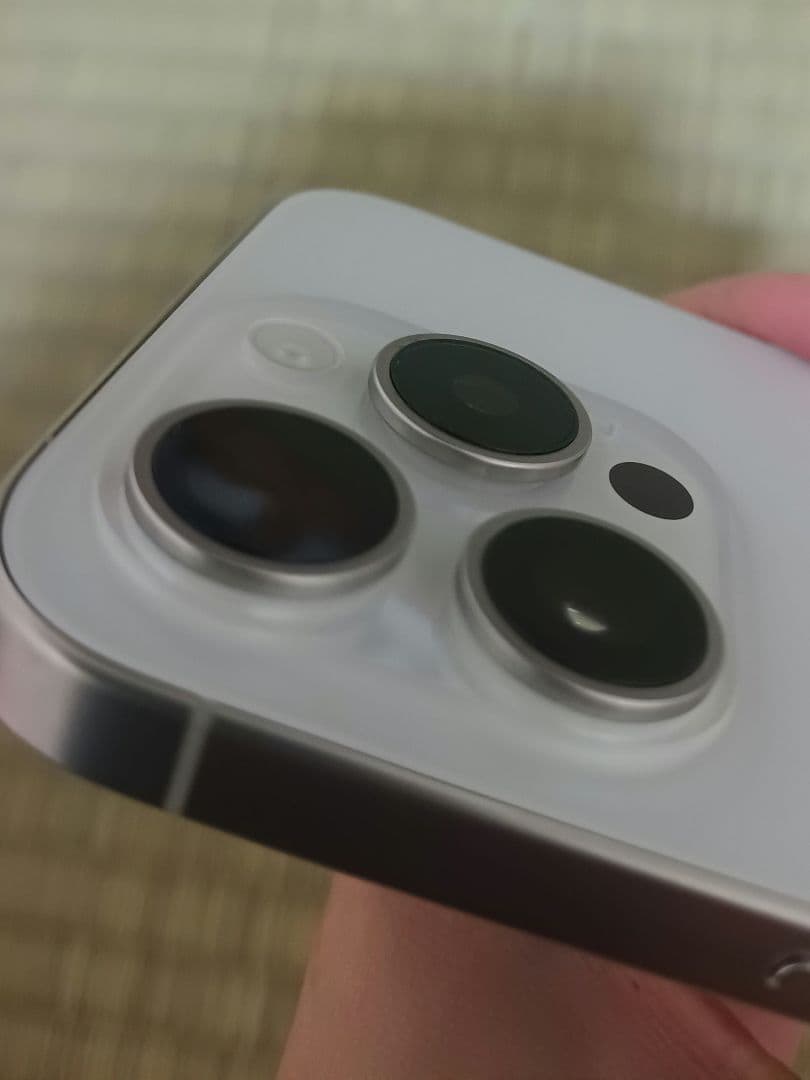 iPhone15Pro 128GB　本体　バッテリー86％　SIMフリー　白