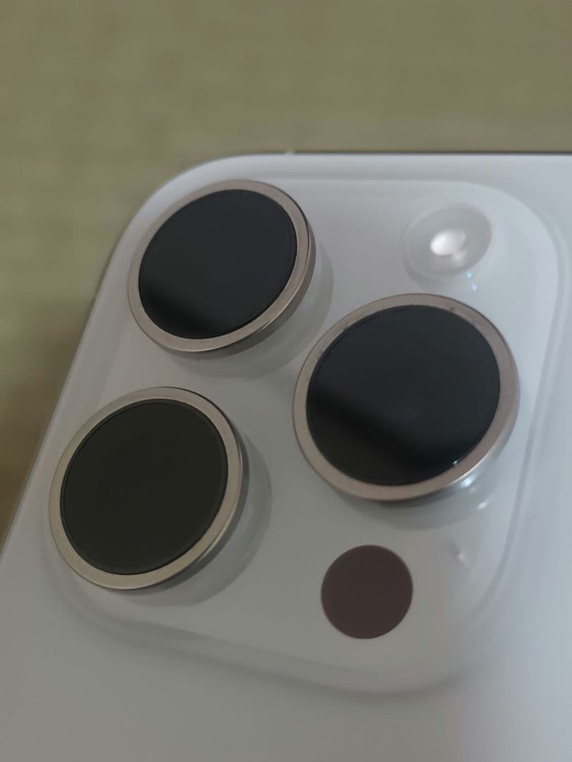 iPhone15Pro 128GB　本体　バッテリー86％　SIMフリー　白