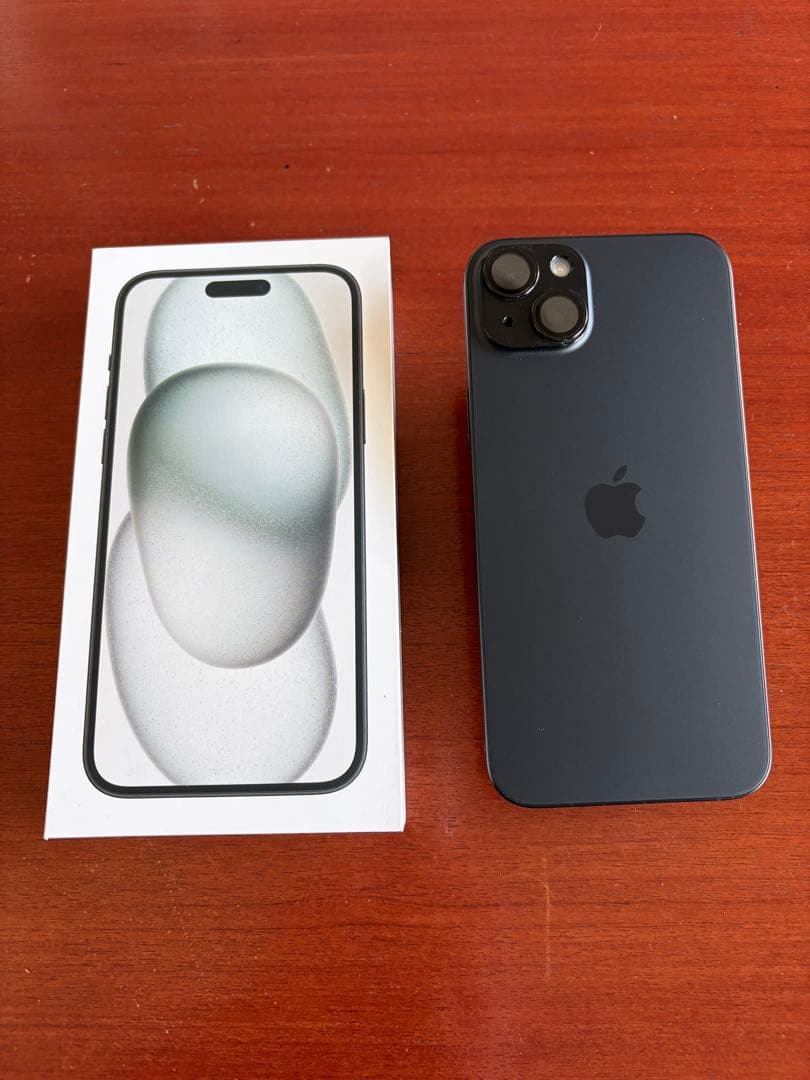 iPhone 15plus 本体+PITAKAケース(中古)