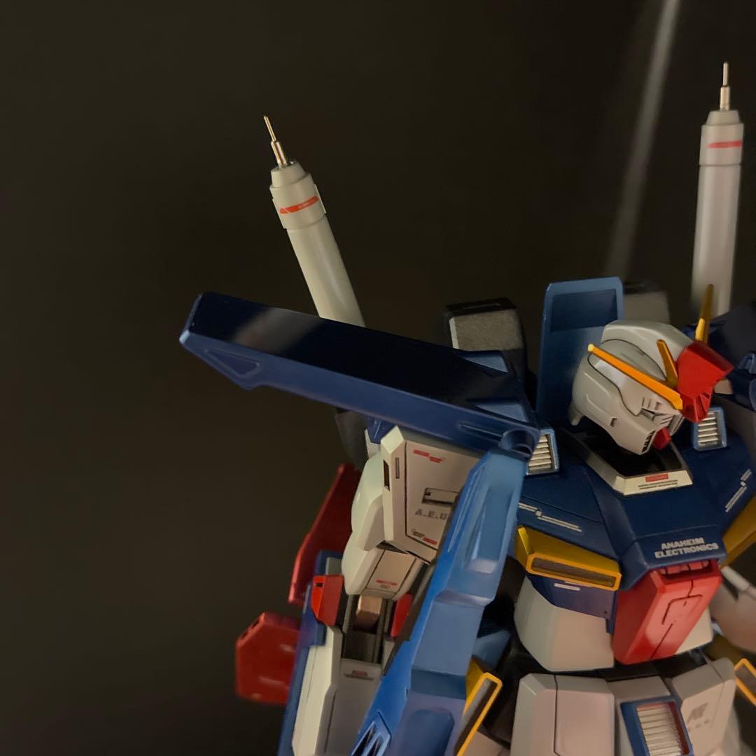 ガンプラ完成品　HG ZZガンダム全塗装スタイル改修　完成品　発光ギミック