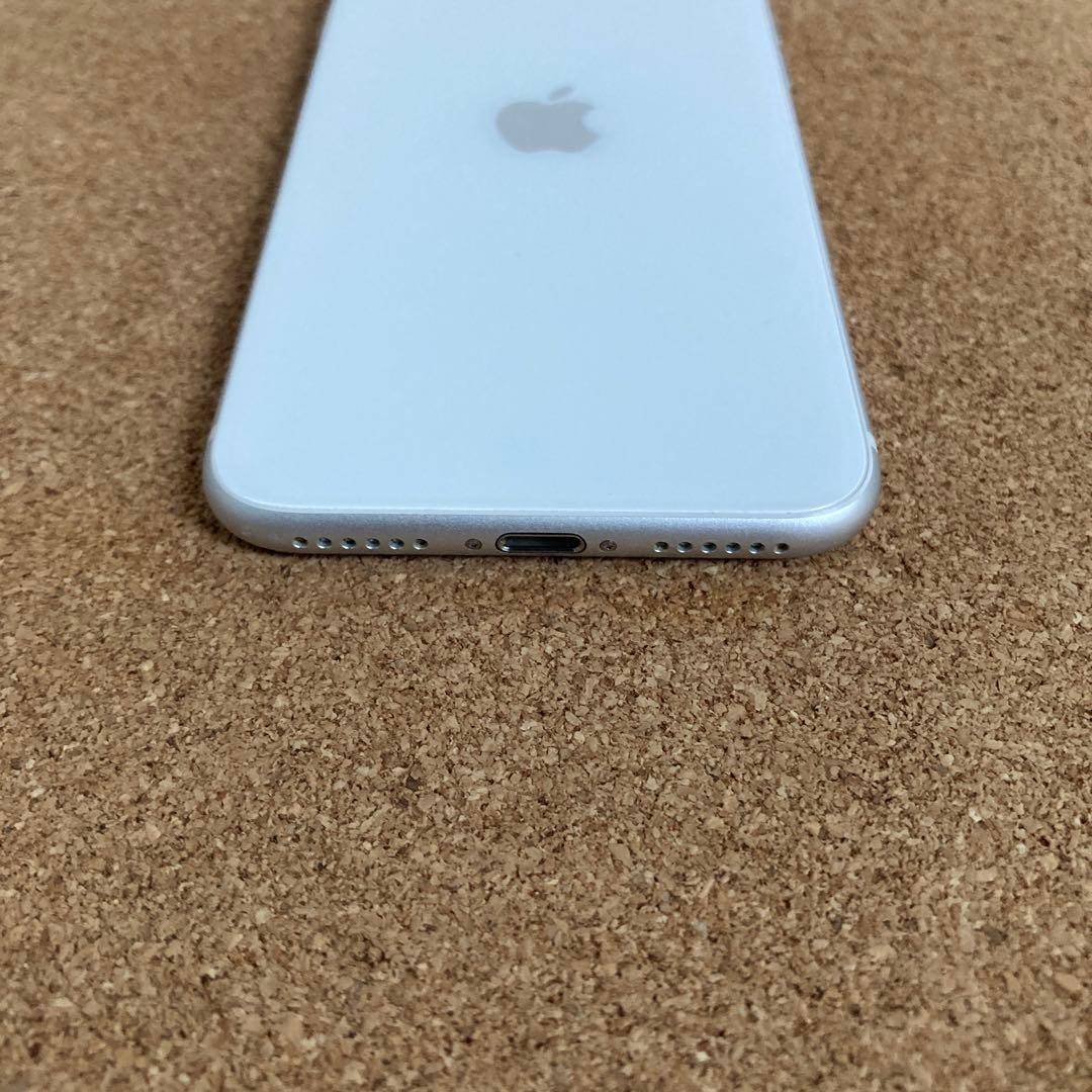 4125【早い者勝ち】美品☆電池新品☆iPhoneSE2 64GB SIMフリー