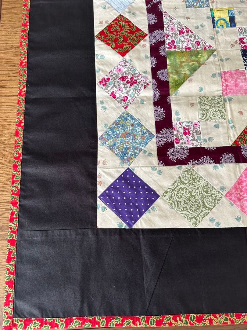 カラフルなパターンの大判キルト