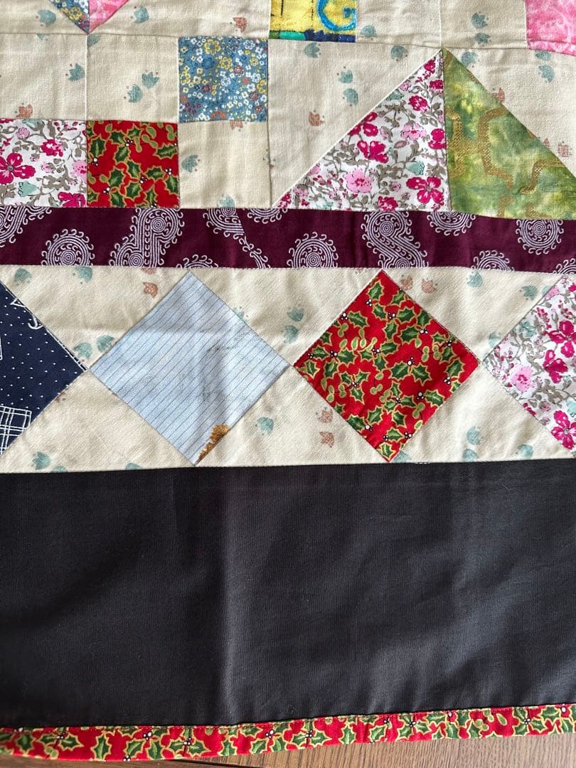 カラフルなパターンの大判キルト