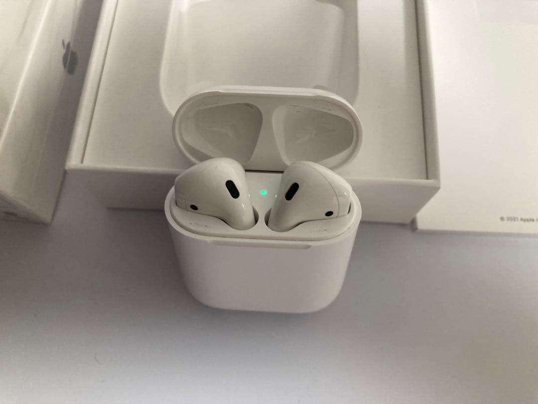 値下げ/AirPods第二世代 本体 ホワイト 充電ケース付き