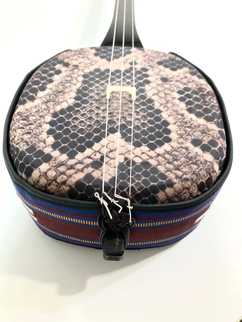 沖縄三線 蛇 三味線 蛇柄 人工皮 人工皮革 伝統楽器 蛇皮 三線 沖縄