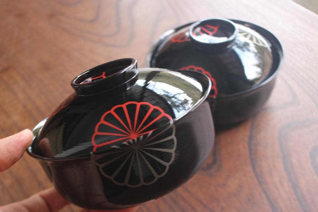 デッドストック！刷毛目黒漆に庸軒好み菊蒔絵の映える煮物椀2点（検京塗雑煮椀