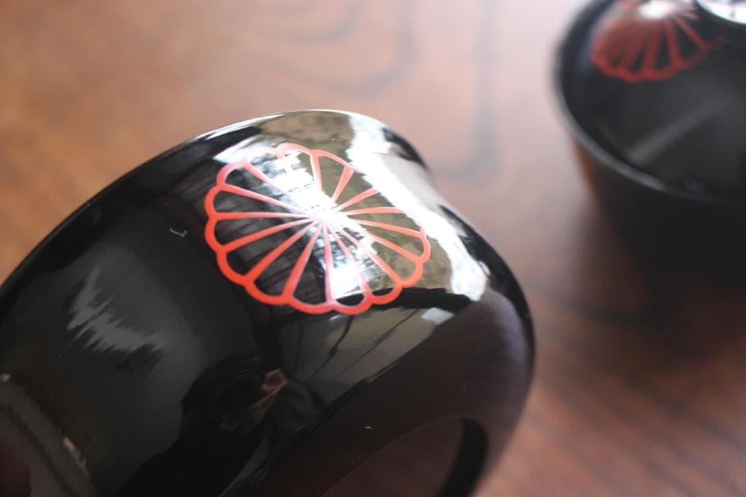 デッドストック！刷毛目黒漆に庸軒好み菊蒔絵の映える煮物椀2点（検京塗雑煮椀