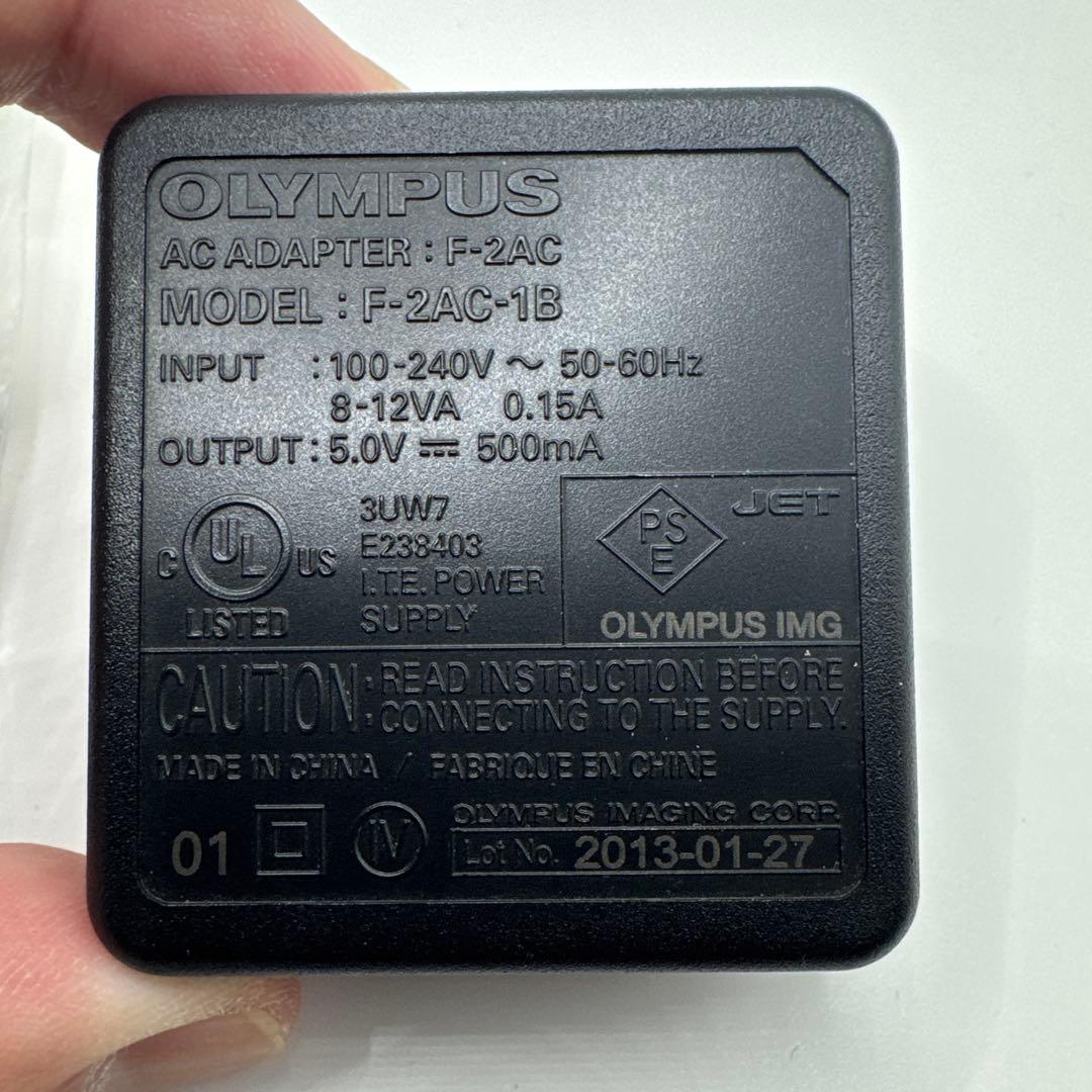 【動作品】OLYMPUS カメラ STYLUS SH-60 ホワイト　カバー付き