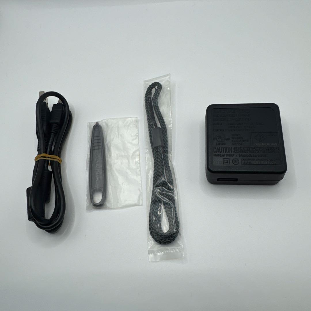 【動作品】OLYMPUS カメラ STYLUS SH-60 ホワイト　カバー付き