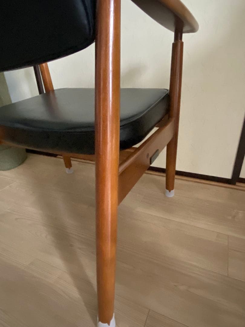 カリモク60 Dチェア スタンダードブラック