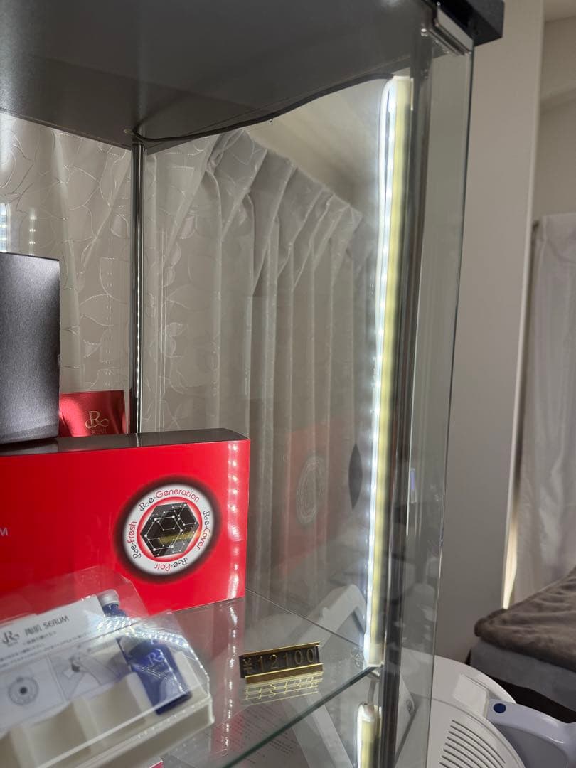 【直接引渡し可能】LEDライト付きガラスディスプレイケース