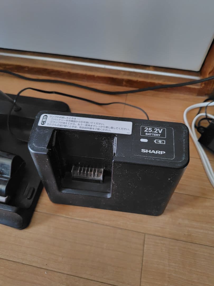 コードレス掃除機　SHARP