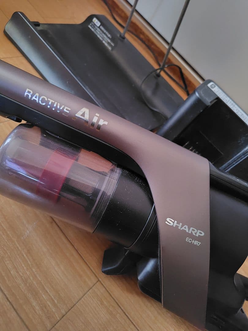 コードレス掃除機　SHARP