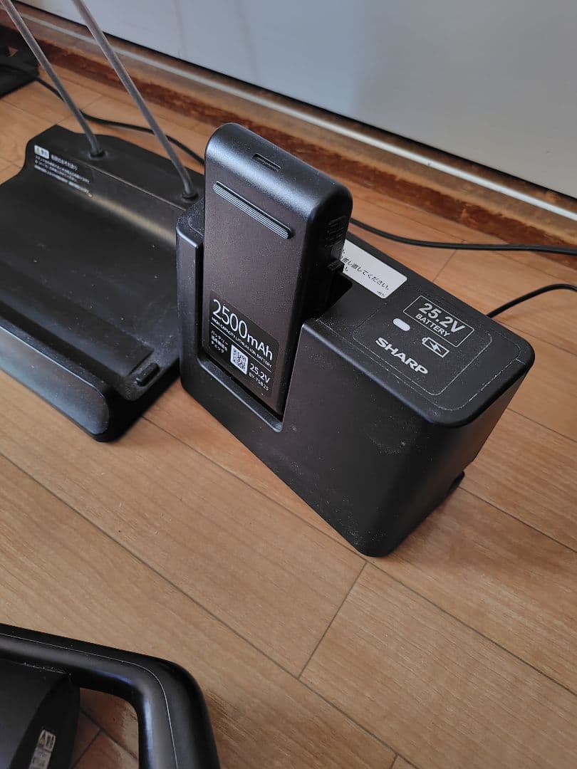 コードレス掃除機　SHARP
