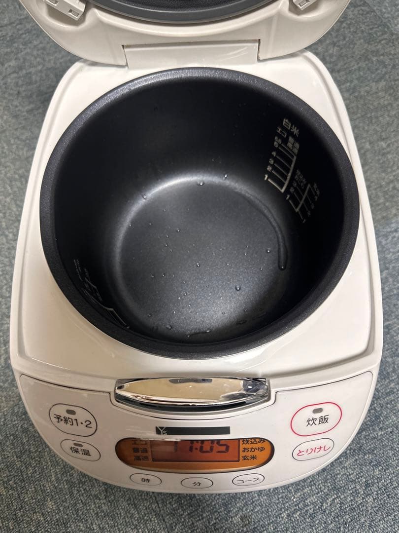 YAMADA SELECTマイコンジャー炊飯器 型番：YEC-M10G1