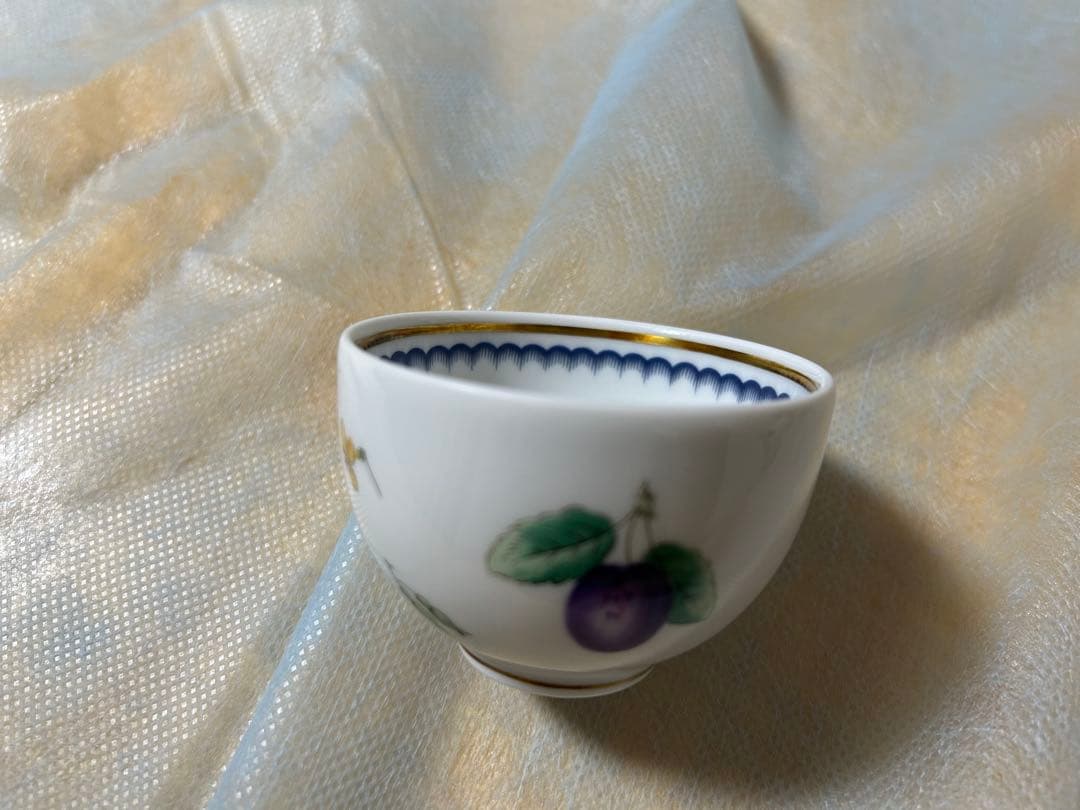 超お得！またと出ない希少な茶碗・小鉢。大活躍の品が安価　茶に料理にテーブル華やぐ