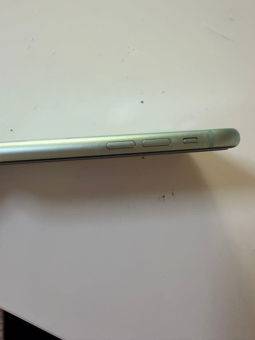 かんなiPhone11 64G 中古　SIMフリー　未使用ガラスフィルム