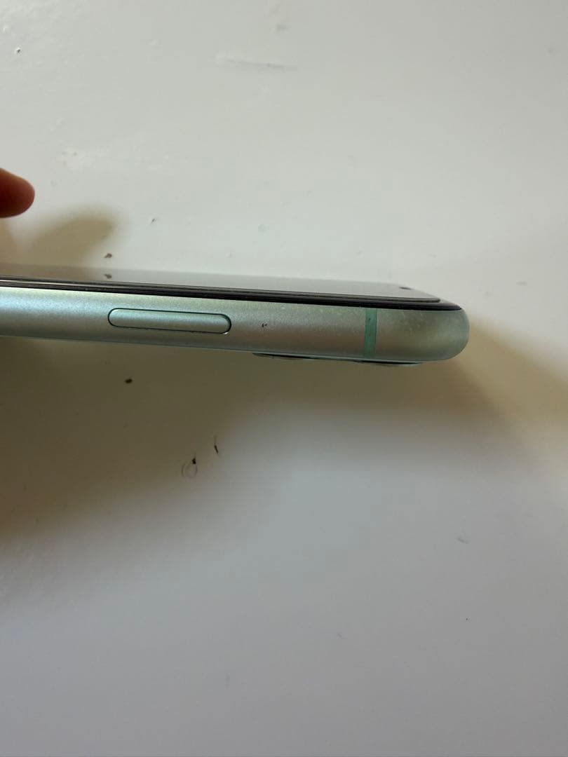 かんなiPhone11 64G 中古　SIMフリー　未使用ガラスフィルム