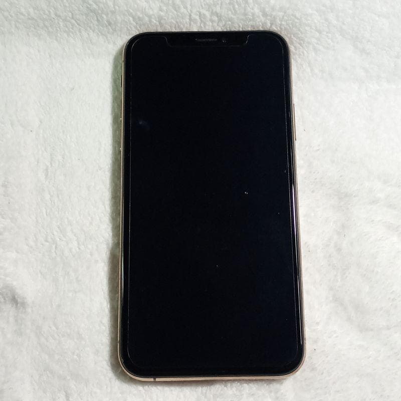 iPhone Xs ゴールド（64GB）ケース付き