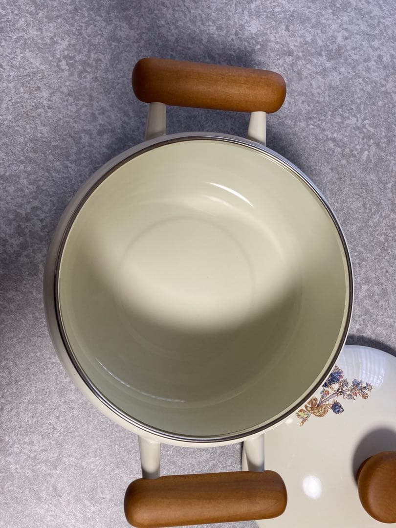 Brambly Hedge ブランブリーヘッジ ホーロー鍋 野ばらの村の物語