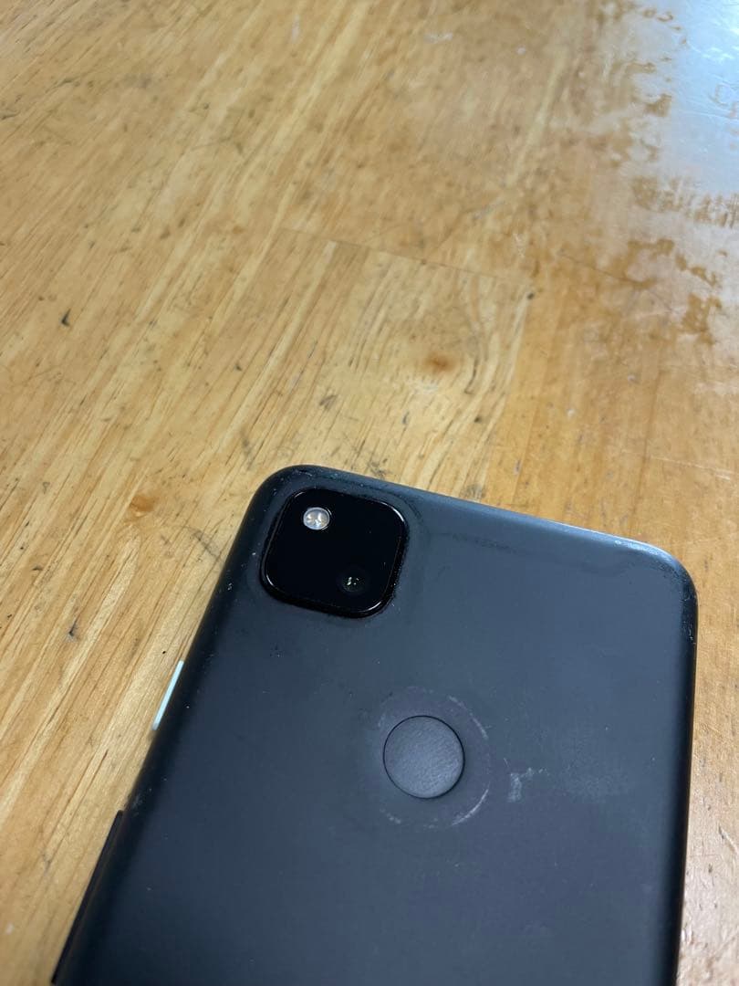Google pixel4a 動作確認済　128G spigenケース付き