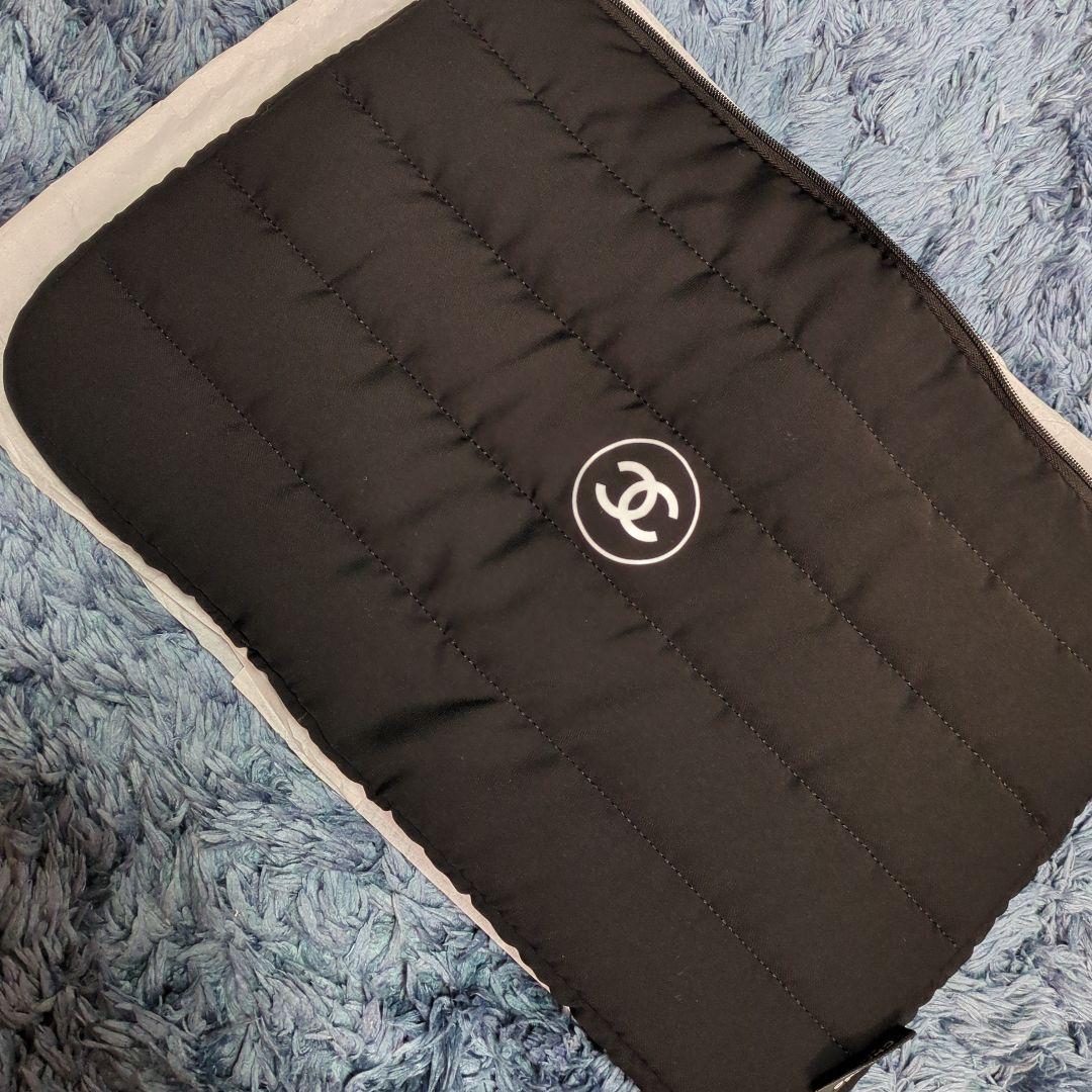 【美品❤即日発送】CHANEL　ノベルティ　PCケース