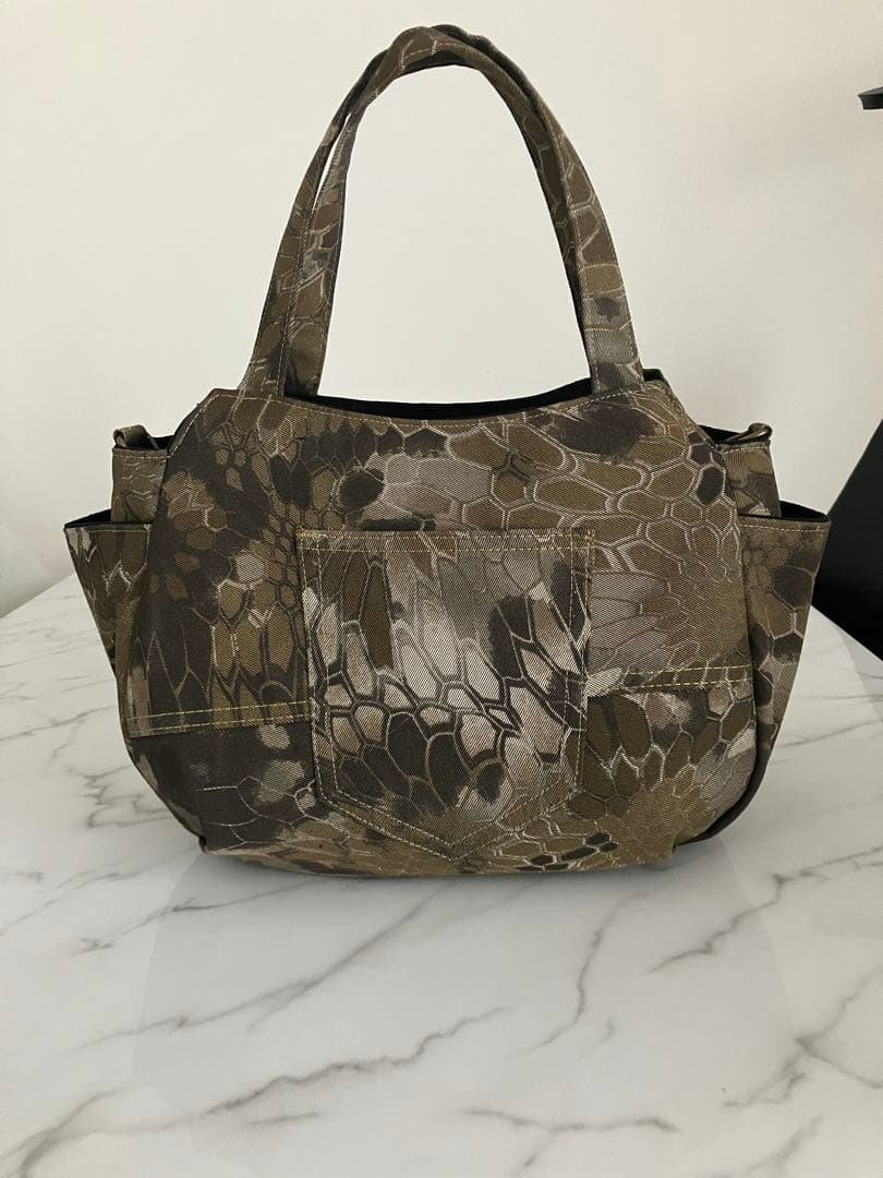 1111 al♥今だけボタンは2点目より30円値引　大きめ迷彩柄デニム