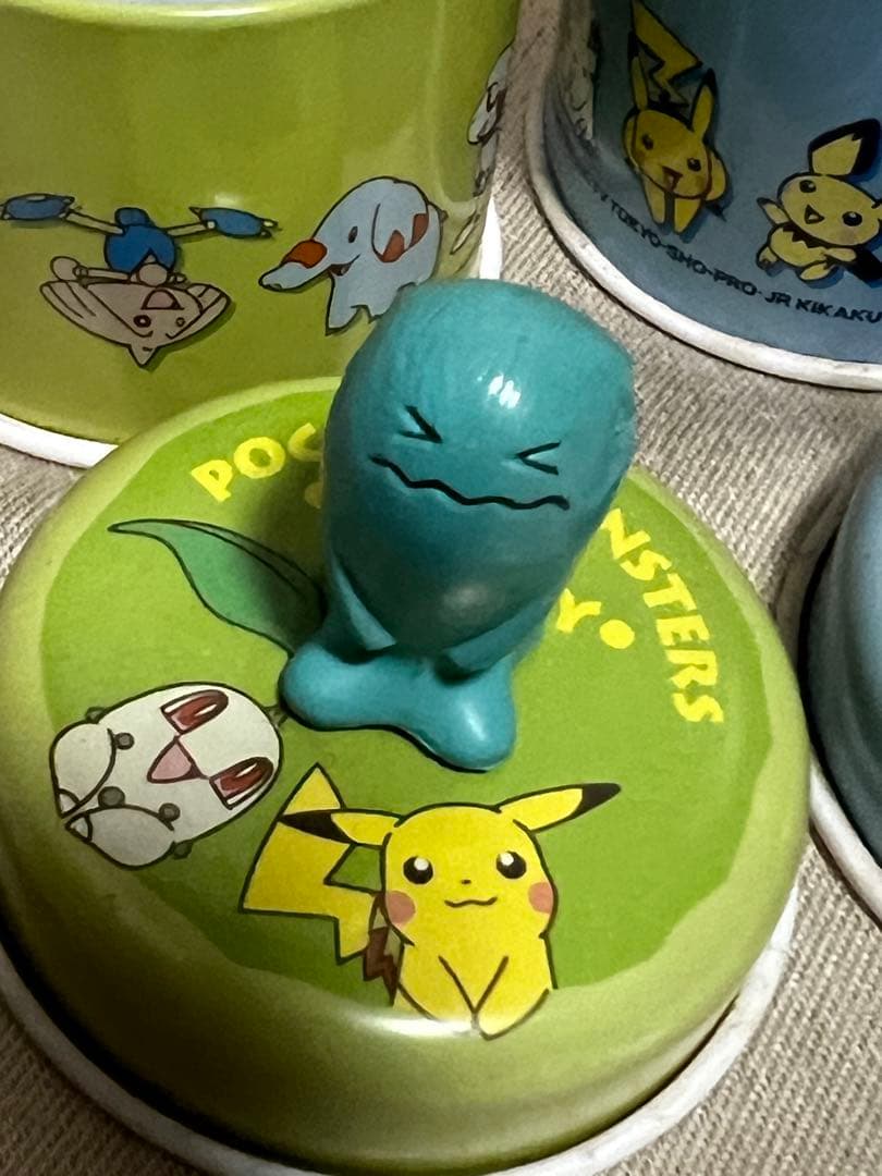 【初期レア品】ポケモンセンターお菓子缶　フィギュア缶