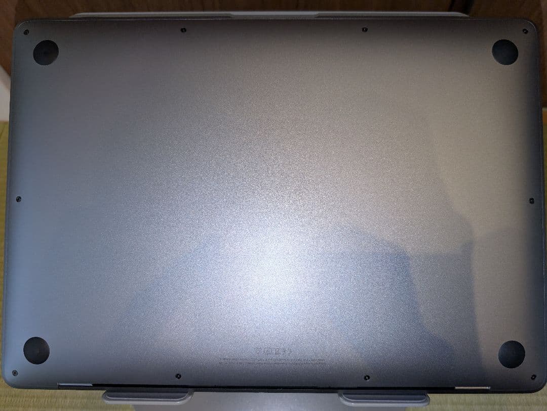 美品Apple MacBook Air M1　ケース付き