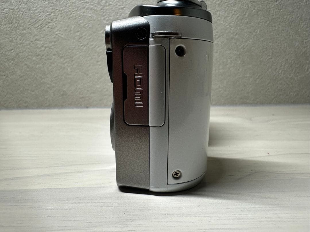 完動品【美品】OLYMPUS SZ-16 デジタルカメラ オリンパス ホワイト